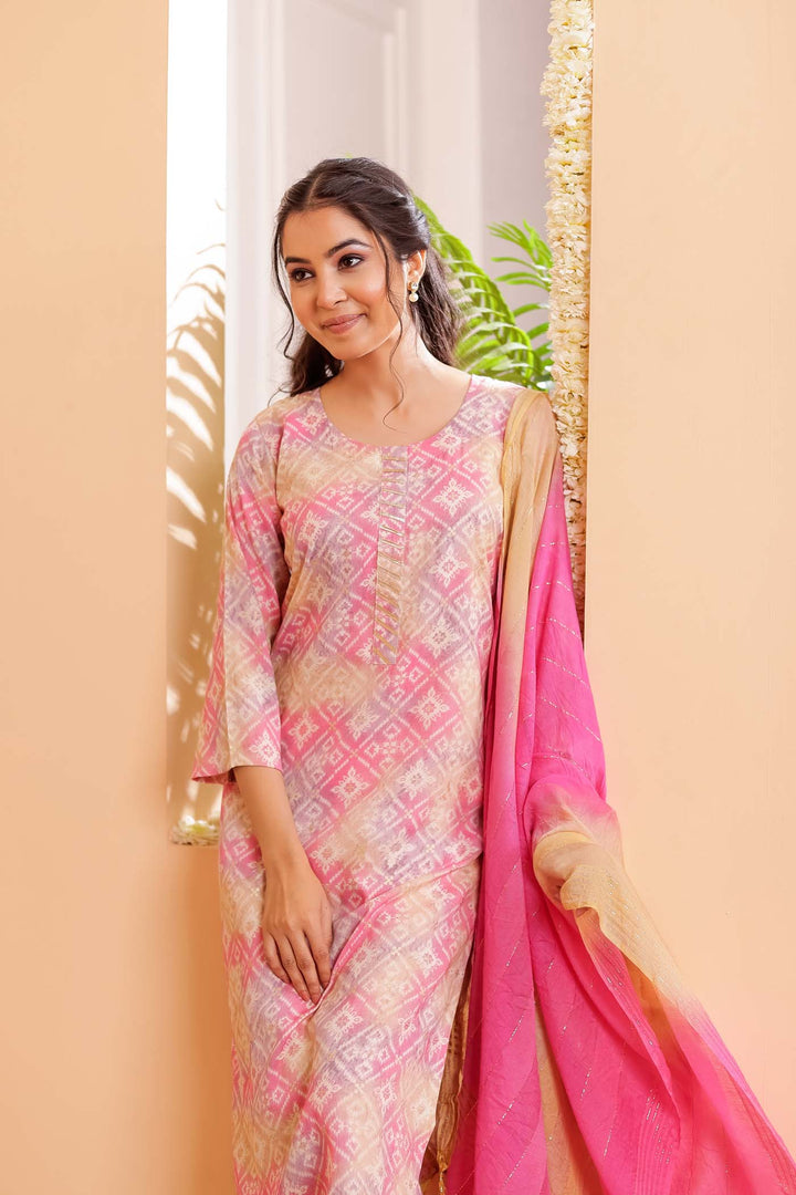 Pink Shaded Bandhani Print Straight Cut Rayon Kurta Set.