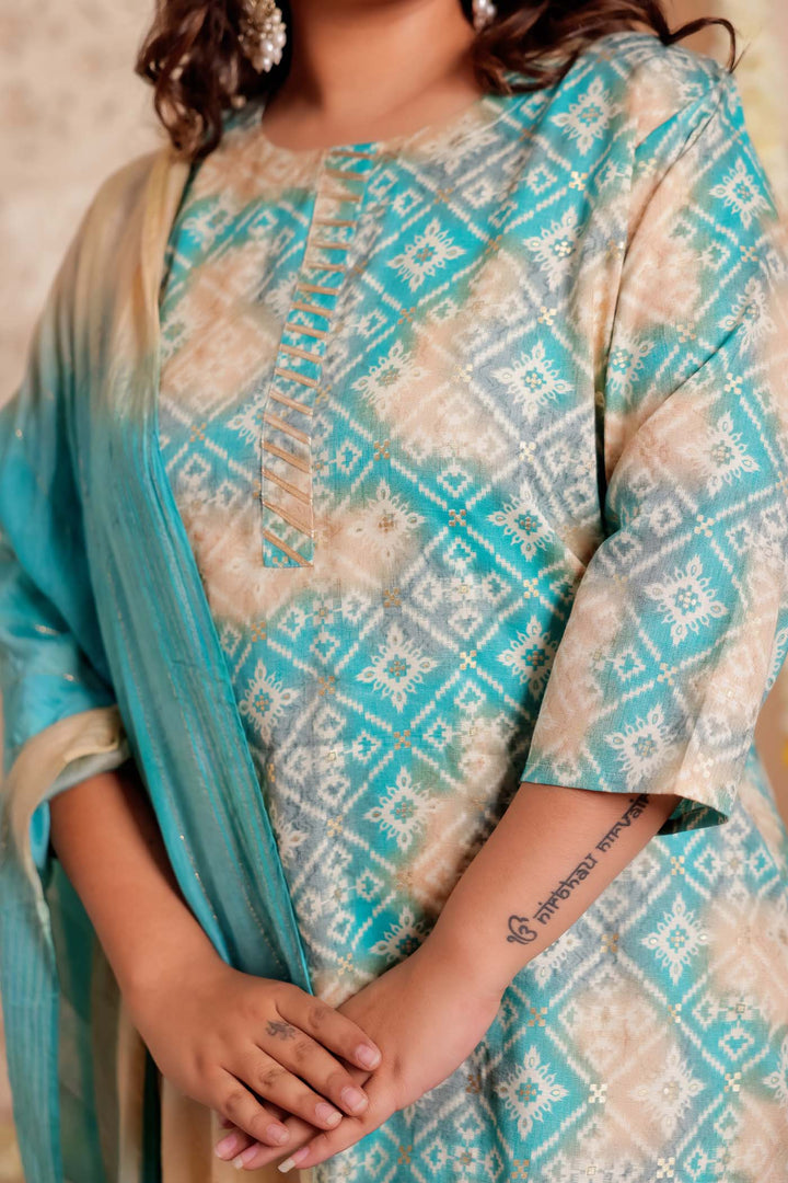 Firozi Shaded Bandhani Print Straight Cut Rayon Kurta Set.
