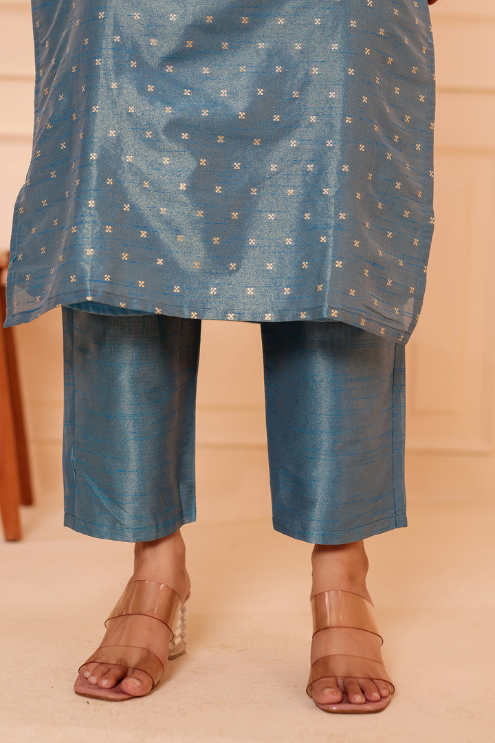 Ocean Blue Straight Cut Tissue Butti Suit.