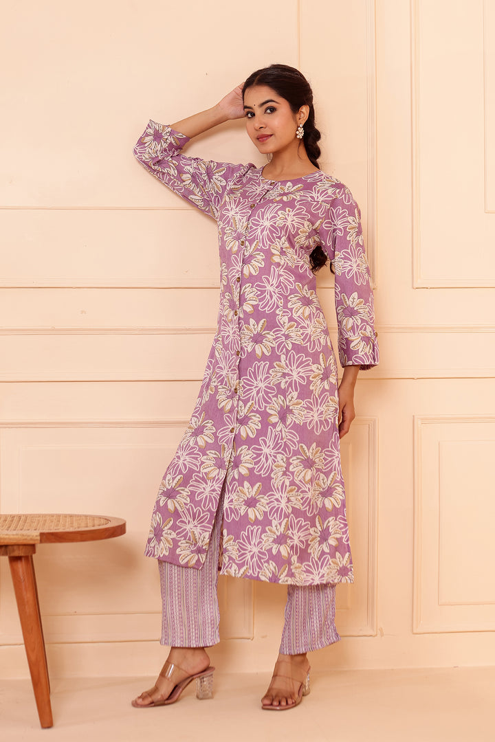 Lavender Floral Printed Straight Cut Rayon Kurta Set.