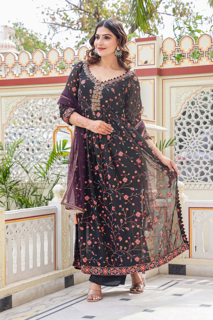 Black Naira Cut Kurta Set.