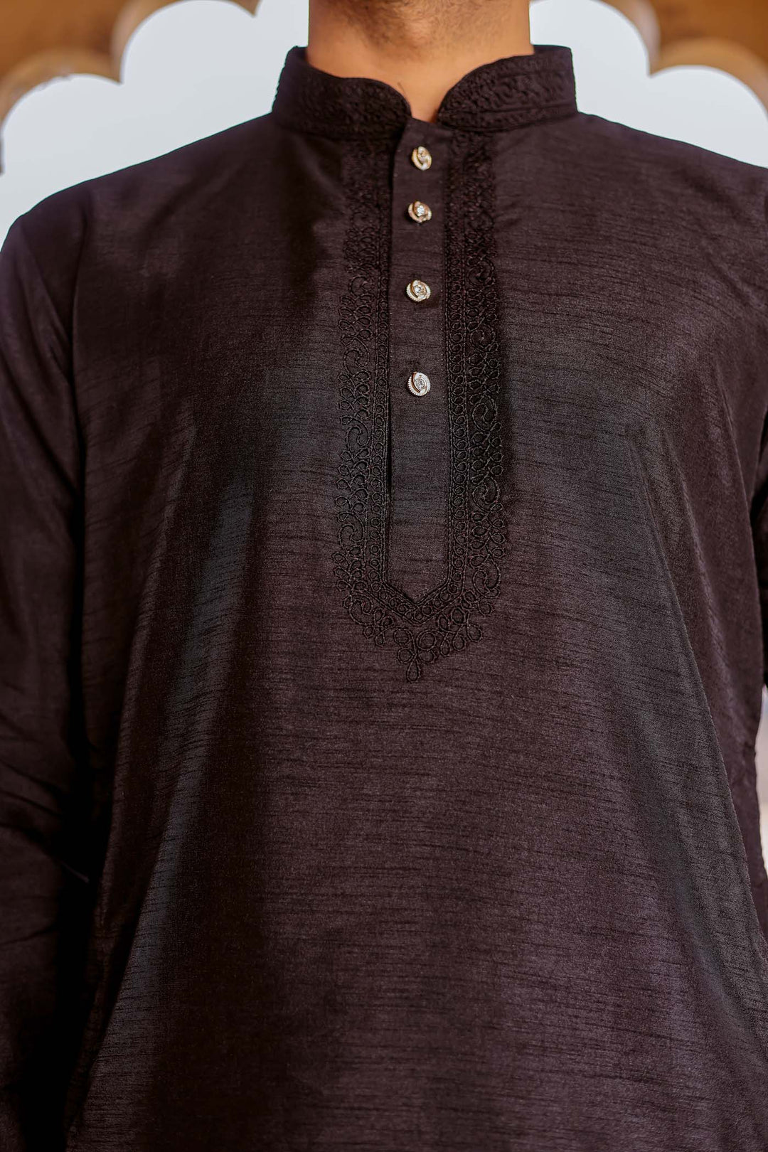 Black Silk Thread Embroidery Kurta Suit.
