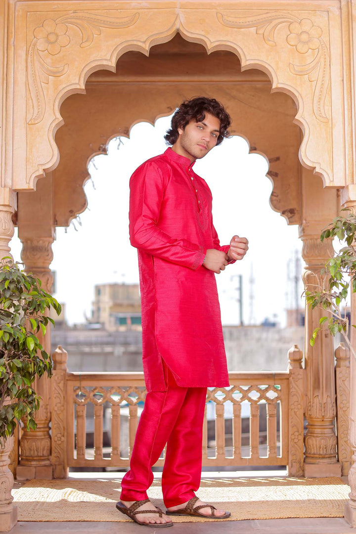 Pink Dupion Silk Kurt Suit.