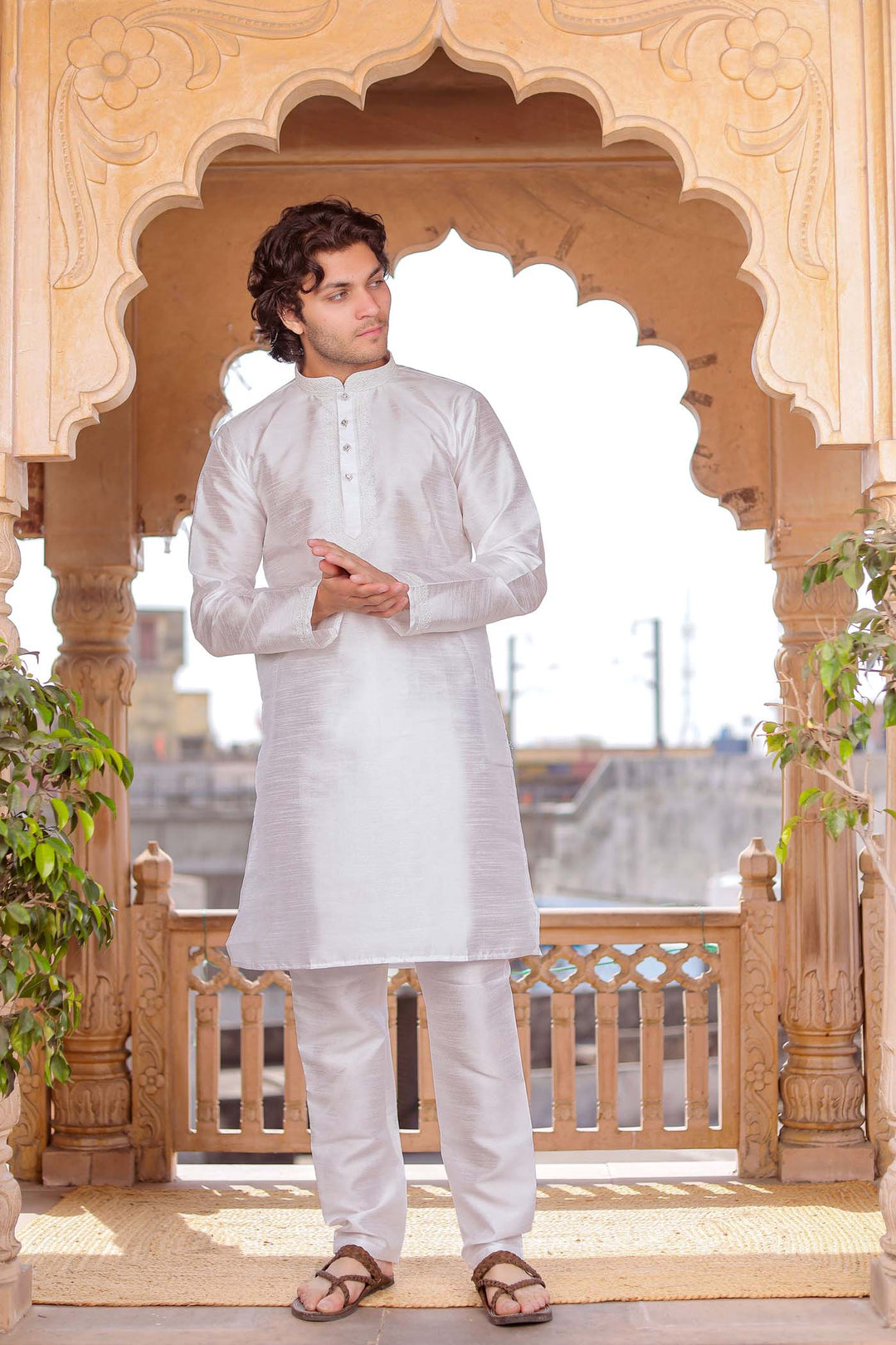 White Dupion Silk Kurt Suit.