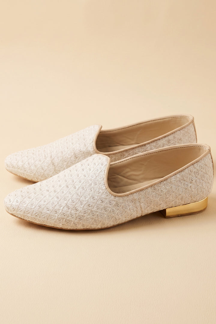 Cream Mens lucknowi work shoes.