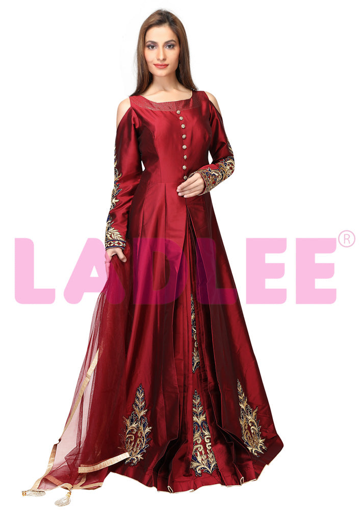 Tafeta silk gown with gold embroidery - Maroon